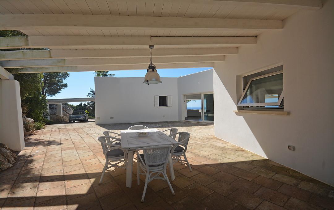 Terrazza attrezzata sul retro
